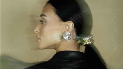 دليل «هير نيوز» لإطلالة أنيقة ومتألقة في ليلة رأس السنة 2025