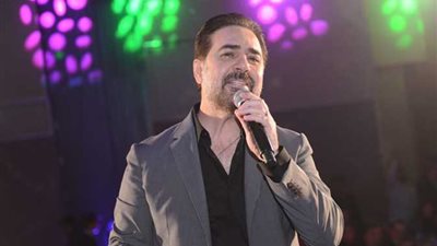 بحضور أسرته.. وائل جسار يتألق بحفل كامل العدد في ليلة رأس السنة