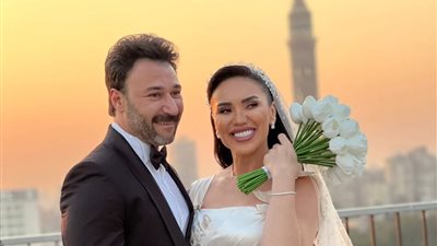 الصور الأولى من حفل زفاف مي فاروق ومحمد العمروسي 