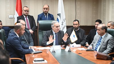 رئيس جهاز حماية المستهلك يبحث مع السلاسل التجارية إتاحة السلع بالأسواق