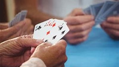 تفسير حلم الكوتشينة في منام العزباء والمتزوجة والحامل