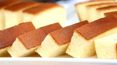 طريقة عمل الكيكة الإسفنجية العادية في المنزل