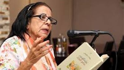 حمدة خميس | شاعرة بحرينية من مؤسسات الشعر الحديث في الخليج