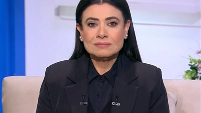 نشوى مصطفى تنفجر بالبكاء في أول ظهور لها بعد وفاة زوجها.. وهذه رسالتها (فيديو)