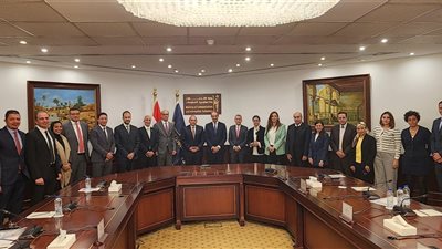 وزير الاتصالات وبنك مصر يشهدان بروتوكول تعاون لإعداد كوادر في التخصصات التكنولوجية المتقدمة وتأهيلها للعمل