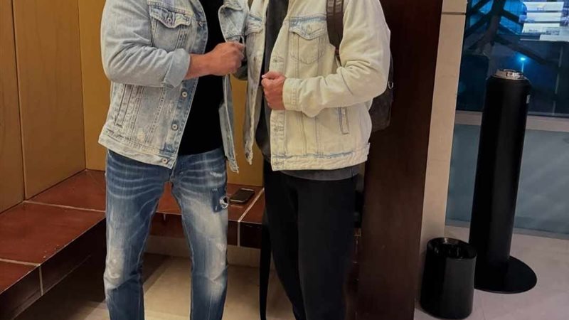 عمرو وهبة مع أحمد