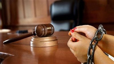 تأجيل محاكمة ربة منزل قتلت زوجها ونجل شقيقه فى كفر شكر