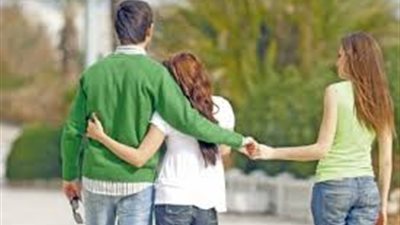 كيف أعرف أن زوجي يخونني مع صديقتي؟