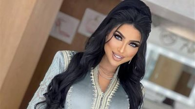 دنيا بطمة تغادر السجن.. ورد فعلها بعد خروجها يثير الجدل