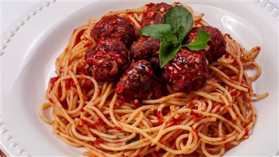  طريقة عمل  المكرونة مع كرات اللحم والجبن في الفرن بخطوات بسيطة