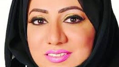 زوينة الكلباني | كاتبة شاركت في وضع معايير المناهج العمانية