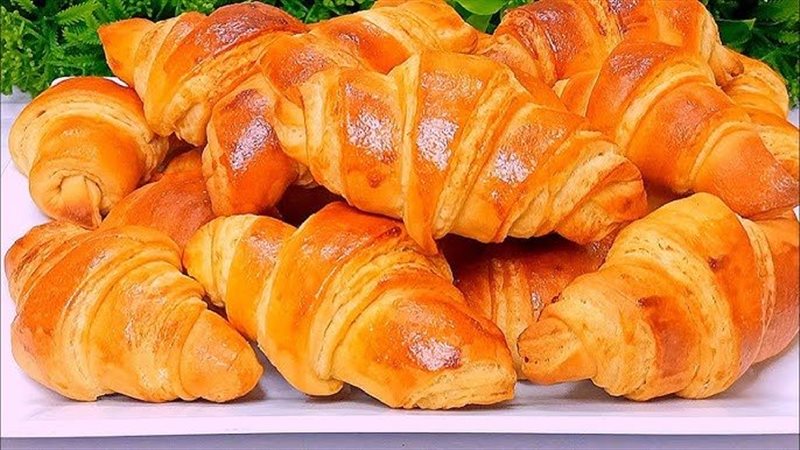 طريقة عمل الكرواسون