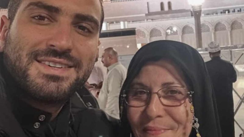 محمد الشرنوبي ووالدته