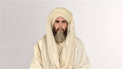 معاوية.. ظهور زوجة النبي رملة بنت أبي سفيان وملابس هند يشعلان الجدل  