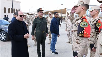 بالصور.. الرئيس السيسي يتفقد الأكاديمية العسكرية المصرية
