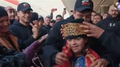 «مدفع رمضان» يمنح طفلاً من ذوي الهمم جائزة 100 ألف جنيه