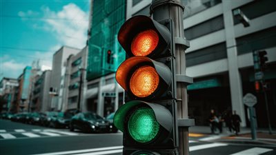 تفسير رؤية إشارة المرور في المنام وعلاقتها بزوال الهموم والأحزان 