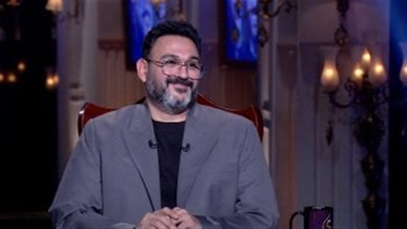 أكرم حسني