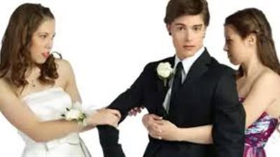 كيف أقنع صديقتي أن أتزوج زوجها؟.. وردود قاسية