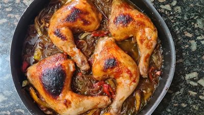   طريقة عمل صينية الفراخ بالبصل المكرمل والبطاطس على سفرة رمضان 2025