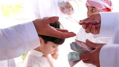 كيف تحولت العيدية من وسيلة ترابط إلى «فودافون كاش»؟