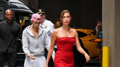 هايلي بيبر تلغي متابعة زوجها جاستن بيبر على إنستجرام.. هل تخطط للطلاق؟ 