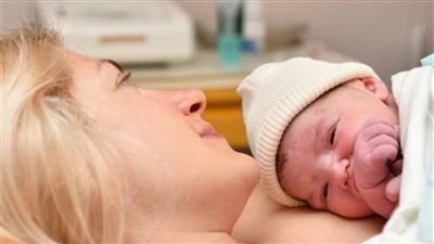 ما هي فوائد الولادة الطبيعية لطفلك؟.. وزارة الصحة توضح 