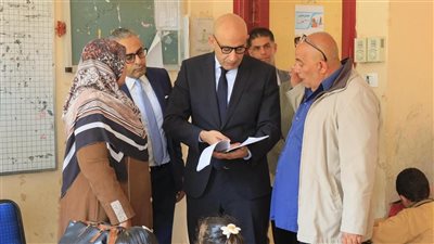 بالصور.. وزير التربية والتعليم يتفقد 7 مدارس في 3 محافظات 