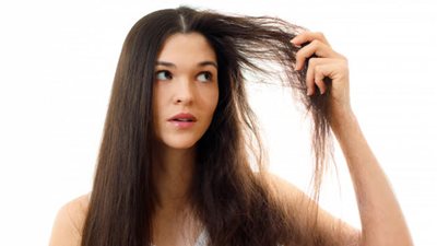  وصفات طبيعية فعّالة لتقوية وتكثيف الشعر ومنع تساقطه