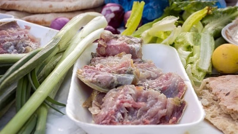الفسيخ بالطحينة