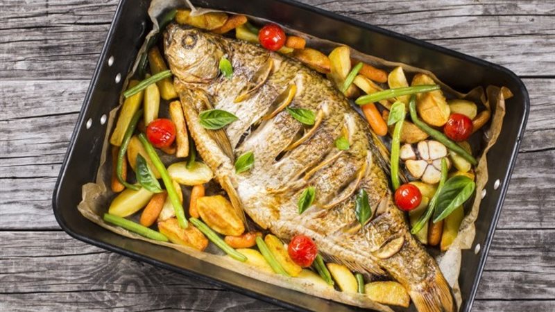 صينية السمك بالبطاطس