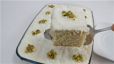 طريقة عمل كيكة جوز الهند الهشة بخطوات سهلة في مطبخك