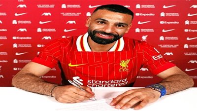 بعد تجديد عقده مع ليفربول محمد صلاح فى مرمى النيران بسبب ساعة