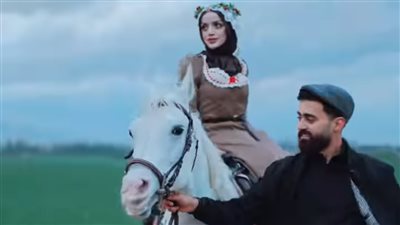 عبير الصغير تحسم الجدل حول هوية خطيبها الشهير 