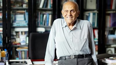 الوطنية للإعلام تخطط لإنتاج مسيرة مجدي يعقوب تلفزيونيًا.. ما رد الجراح العالمي؟ 