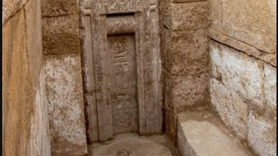 بالصور.. اكتشاف مقبرة الأمير وسر إف رع أول ملوك الأسرة الخامسة بسقارة
