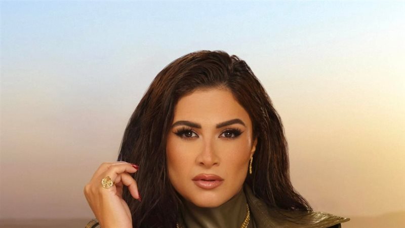 ياسمين عبد العزيز