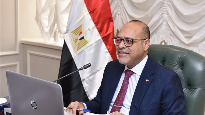 وزير العمل