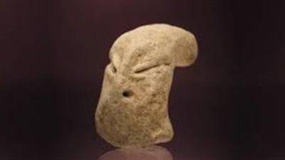 اكتشاف تمثال عمره 7000 عام يشبه الكائنات الفضائية