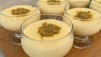 طريقة عمل مهلبية الكاسترد بالحليب بخطوات سهلة في مطبخك