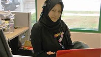 فاطمة آل عمرو | روائية سعودية كرمها وزير الإعلام الكويتي