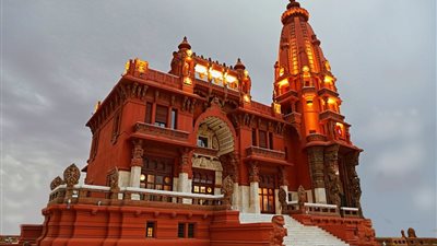 بعد حادث قصر البارون .. تامر حسني يكشف كواليس مشاركته بالمؤتمر الطبي