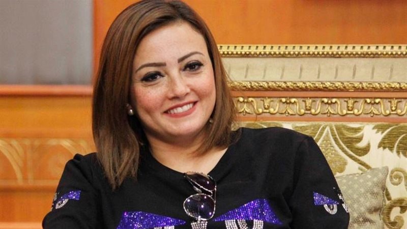 الفنانة بشرى