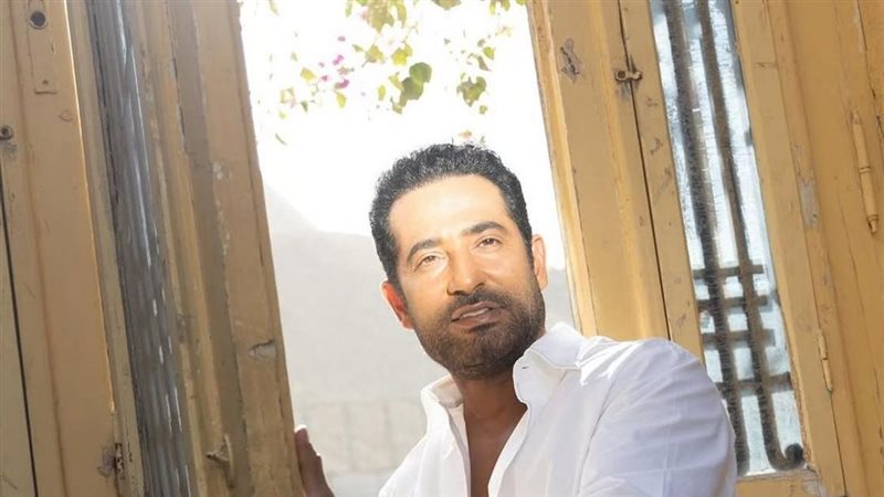 الفنان عمرو سعد