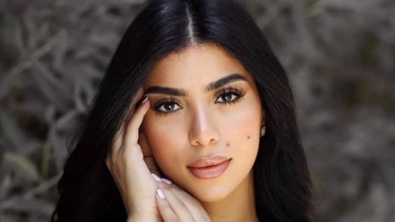 الفنانة كارولين عزمي