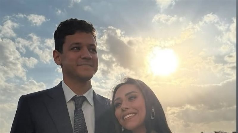 كريم داش مع عروسه