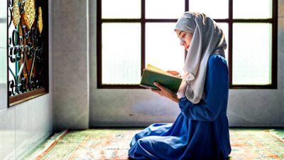 ما فضل التذكير بذكر الله وقراءة القرآن؟.. « دارالإفتاء تُجيب »