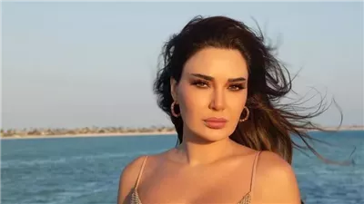 سيرين عبد النور تخطف الأنظار بإطلالتها اللافتة الحمراء 