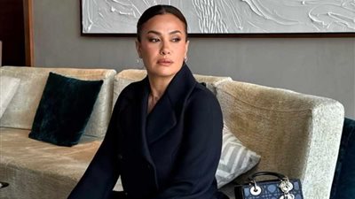  بإطلالة جذابة.. هند صبري تتألق بالأسود في أحدث جلسة تصوير