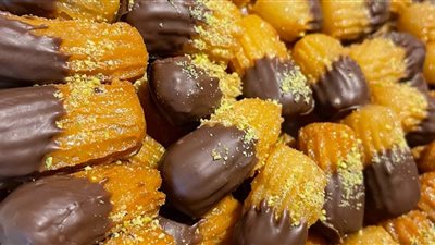 «حلوى سهلة وبأقل التكاليف».. طريقة عمل بلح الشام بالنوتيلا في مطبخك